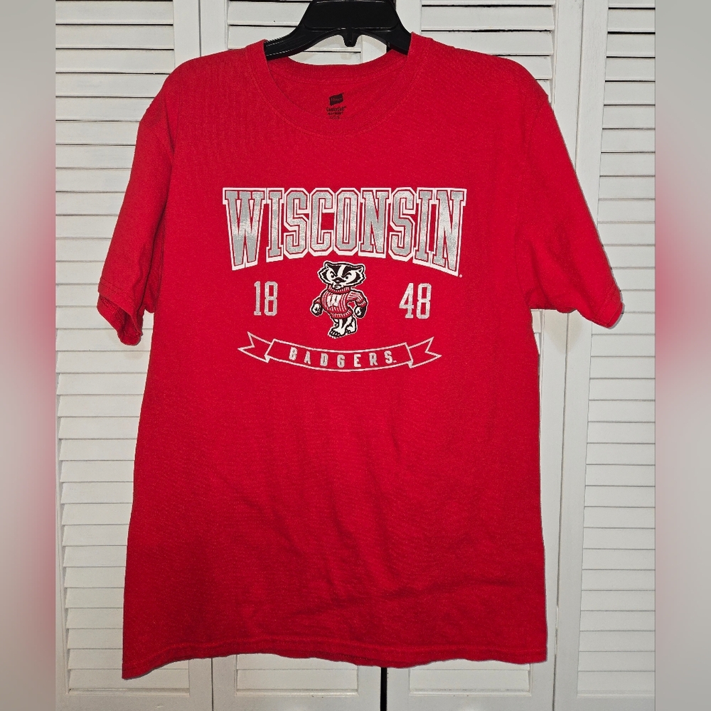 Wisconsin Badgers Hanes ComfortSoft Men's L Red Short Sleeve T-Shirt